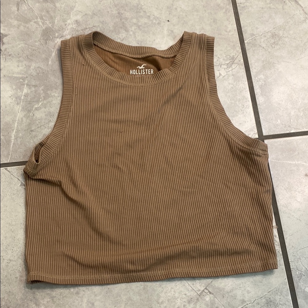 Hollister Women's Tan Ribbed Crop Top